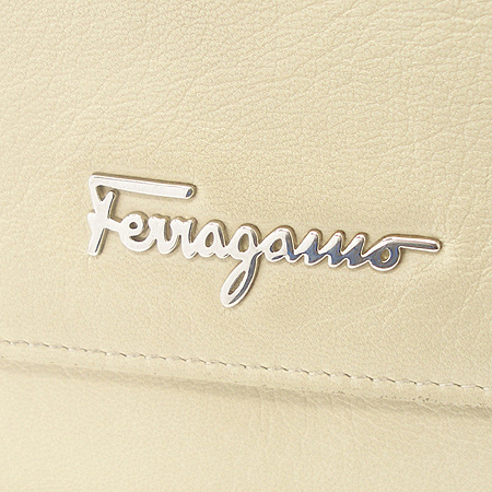 Ferragamo(��󰡸�) 22-A235 ���� �ΰ� ���� ������ �̹���2 - ���̺��� �߰���ǰ