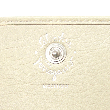 Ferragamo(��󰡸�) 22-A235 ���� �ΰ� ���� ������ �̹���5 - ���̺��� �߰���ǰ