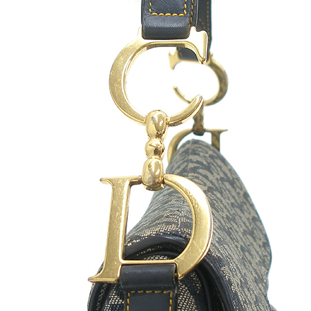 Dior(ũ����î���) �ΰ� �ڰ��� ���� ����� �̹���3 - ���̺��� �߰���ǰ