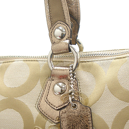 Coach(��ġ) �� ��Ʈ �ΰ� �ڰ��� �۷� ��Ʈ�� �̹���4 - ���̺��� �߰���ǰ