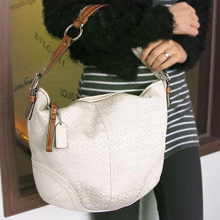 Coach(��ġ) 1461 �ñ׳��� ȣ�� ����� �̹���4 - ���̺��� �߰���ǰ