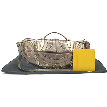 Fendi(���) 8BN133 ��� ��Ż�� ť�� ��� Ŭ��ġ �� ����� 2WAY �̹���2 - ���̺��� �߰���ǰ