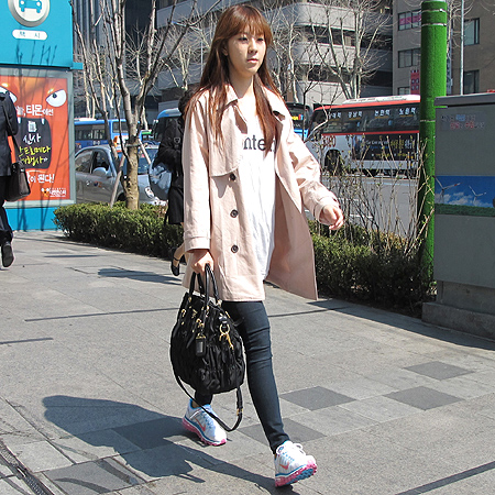 Prada(�����) BN1336 ������ �к긯 ��Ʈ�� + �����Ʈ�� �̹���5 - ���̺��� �߰���ǰ