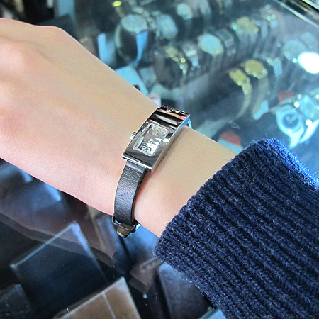 Fendi(���) 3300L ������ �ð� �̹���5 - ���̺��� �߰���ǰ