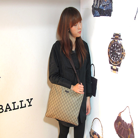 Gucci(����) 201446 GG�ΰ� PVC ���� Ʈ���� ũ�ν��� [��������] �̹���5 - ���̺��� �߰���ǰ