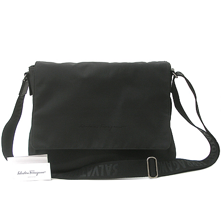 Ferragamo(��󰡸�) 24 8739 �к긯 ũ�ν��� [�б�������] �̹���2 - ���̺��� �߰���ǰ