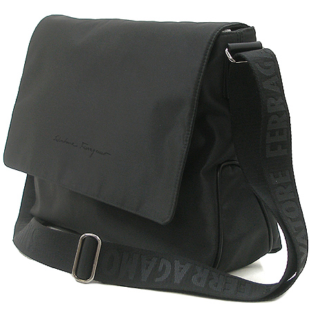 Ferragamo(��󰡸�) 24 8739 �к긯 ũ�ν��� [�б�������] �̹���3 - ���̺��� �߰���ǰ