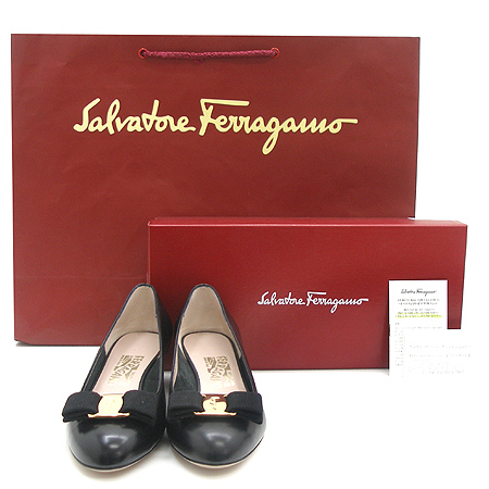 Ferragamo(��󰡸�) VARA  ���� ����ΰ� �����뱸�� [��������] �̹���2 - ���̺��� �߰���ǰ