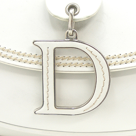 Dior(ũ����î���) �� ���� ���� ��Ʈ�� [�б�����������2ȣ��] �̹���4 - ���̺��� �߰���ǰ