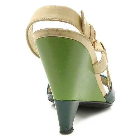 Prada(�����) ������ ������ ���� �̹���4 - ���̺��� �߰���ǰ