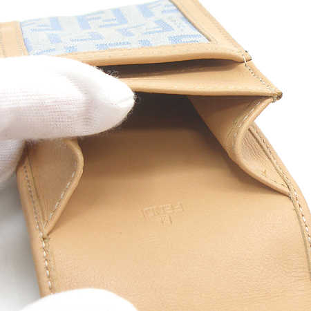 Fendi(���) 7AR012 FF�ΰ� �к긯 �ڵ��� ���̽� [�б�����������2ȣ��] �̹���2 - ���̺��� �߰���ǰ
