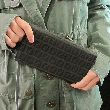 Fendi(���) 8M0000 FF�ΰ� �к긯 ������ [�б�����������2ȣ��] �̹���5 - ���̺��� �߰���ǰ
