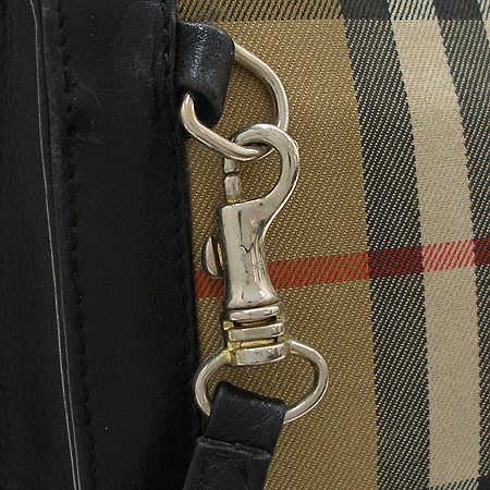 Burberry(������) �ΰ� �õ� Ŭ���� üũ Ŭ��ġ �� ����� �̹���4 - ���̺��� �߰���ǰ