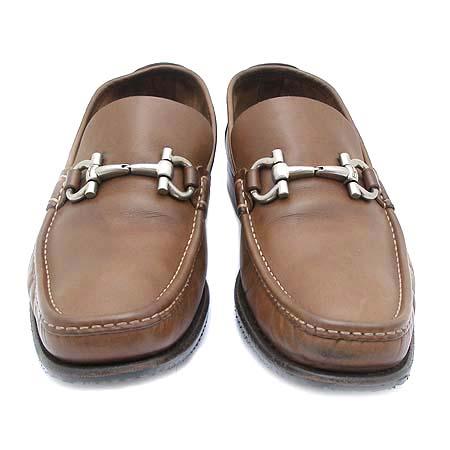 Ferragamo(󰡸)  ̹3 - ̺ ߰ǰ