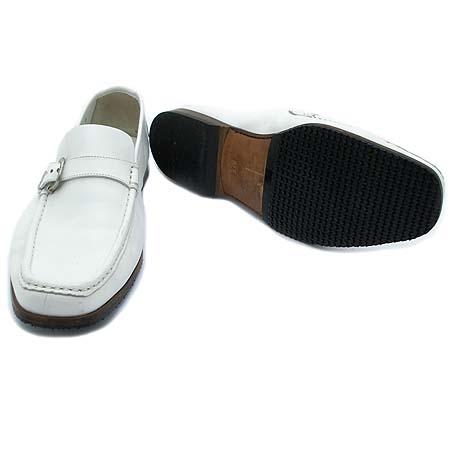 Ferragamo(󰡸) ȭƮ Ʈ   ̹2 - ̺ ߰ǰ