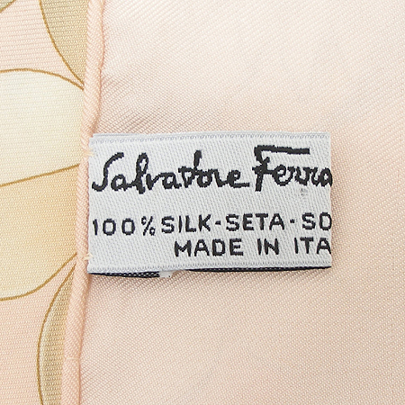 Ferragamo(��󰡸�) 100% ��ũ ��ī�� �̹���3 - ���̺��� �߰���ǰ