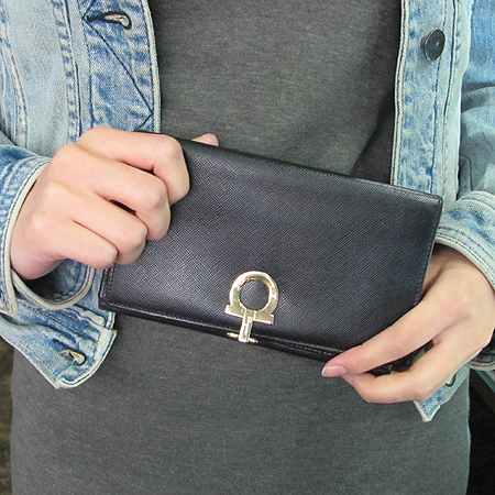 Ferragamo(��󰡸�) 22 0119 ���� ��ġ�� ������ �̹���6 - ���̺��� �߰���ǰ
