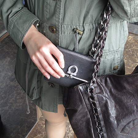 Ferragamo(��󰡸�) 22 4688 ���� ��ġ�� ��� ������ �̹���6 - ���̺��� �߰���ǰ