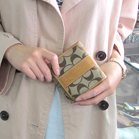 Coach(��ġ) �ñ׳�ó �ڰ��� ������ �̹���6 - ���̺��� �߰���ǰ