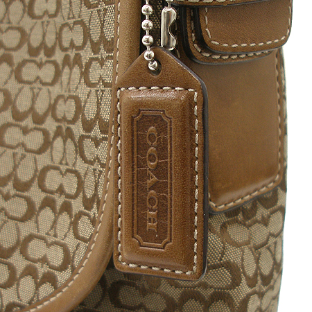 Coach(��ġ) �ñ׳�ó �ڰ��� ũ�ν��� �̹���3 - ���̺��� �߰���ǰ