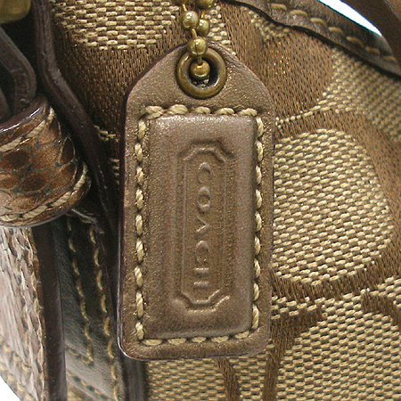 Coach(��ġ) �ñ׳�ó �ڰ��� ����� �̹���5 - ���̺��� �߰���ǰ