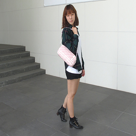 Dior(ũ����î���) �ΰ� PVC ���̴�Ʈ ��Ƽġ ������ ũ�ν��� �̹���5 - ���̺��� �߰���ǰ