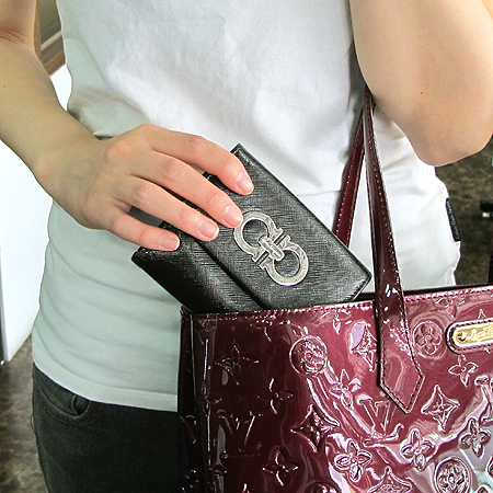 Ferragamo(��󰡸�) 22 7122 ���� ��ġ�� ��� ������ �̹���6 - ���̺��� �߰���ǰ