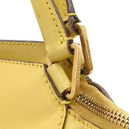Prada(�����) ���ο� ���� ����� �̹���4 - ���̺��� �߰���ǰ