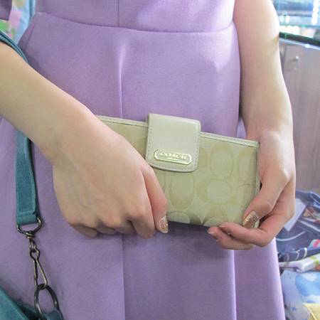 Coach(��ġ) �ñ׳��� ���̺������� 2�� ������ [��������] �̹���6 - ���̺��� �߰���ǰ