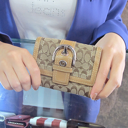 Coach(��ġ) �ñ׳�ó �ڰ��� ��Ʈ ��� ������ �̹���5 - ���̺��� �߰���ǰ