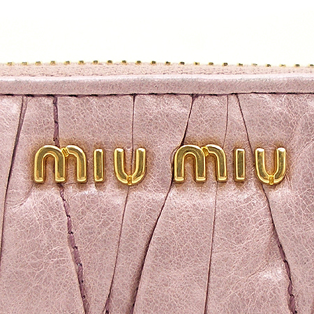 MiuMiu(�̿�̿�) ���� �ΰ� ��� ������ ������ �̹���3 - ���̺��� �߰���ǰ