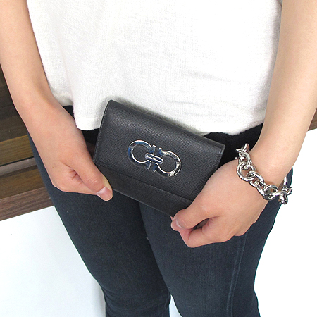 Ferragamo(��󰡸�) 22 7122 ���� ��ġ�� ��� ������ �̹���6 - ���̺��� �߰���ǰ