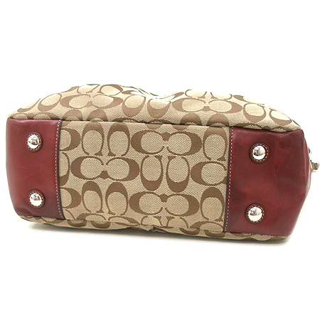 Coach(��ġ) �ñ׳�ó �ڰ��� ��Ʈ�� �̹���4 - ���̺��� �߰���ǰ
