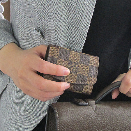 Louis Vuitton(���̺���) M66021 �ٹ̿� ��ȣ Ŀ���� ��ư �̹���4 - ���̺��� �߰���ǰ