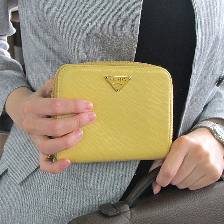 Prada(�����) ���ǾƳ� ¤�� ������ �̹���6 - ���̺��� �߰���ǰ