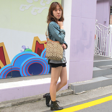 Coach(��ġ) �ñ׳�ó �ڰ��� ����� �̹���5 - ���̺��� �߰���ǰ