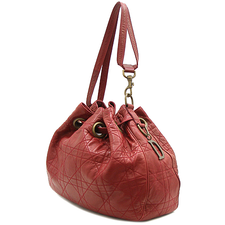 Dior(ũ����î���) D�ΰ� ��� ī���� ���� ��Ƽġ ���� ����� [�б�����������2ȣ��] �̹���3 - ���̺��� �߰���ǰ