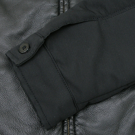 Armani(�Ƹ�����) ����(���:����) �̹���3 - ���̺��� �߰���ǰ