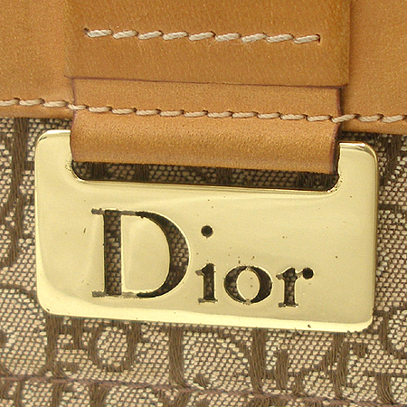 Dior(ũ����î���) �ΰ� �ڰ��� ������ �̹���3 - ���̺��� �߰���ǰ