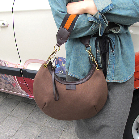 Gucci(����) 106669 ��� ��Ƽġ �к긯 ȣ�� ����� �̹���6 - ���̺��� �߰���ǰ