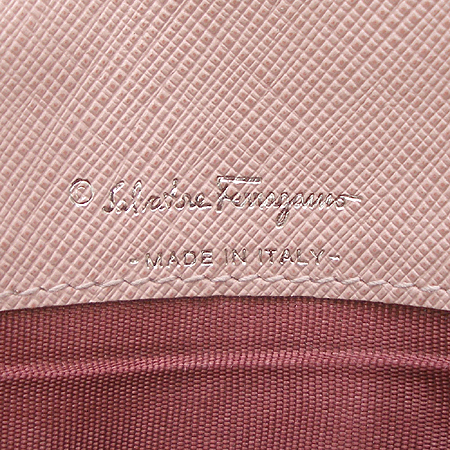 Ferragamo(��󰡸�) 22 7121 ���� ��ġ�� ������ ������ �̹���4 - ���̺��� �߰���ǰ