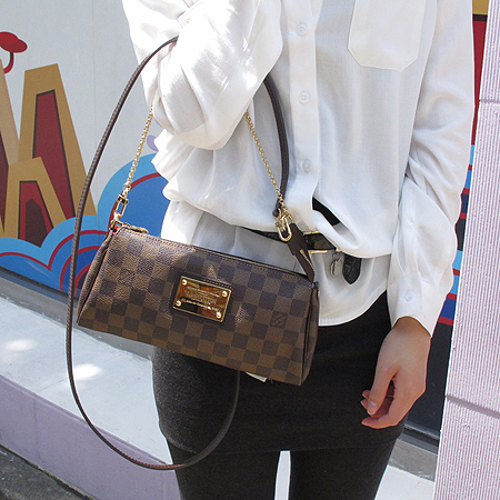Louis Vuitton(���̺���) N55213 �ٹ̿� ���� ĵ���� ���� Ŭ��ġ 2WAY [�б�������] �̹���6 - ���̺��� �߰���ǰ