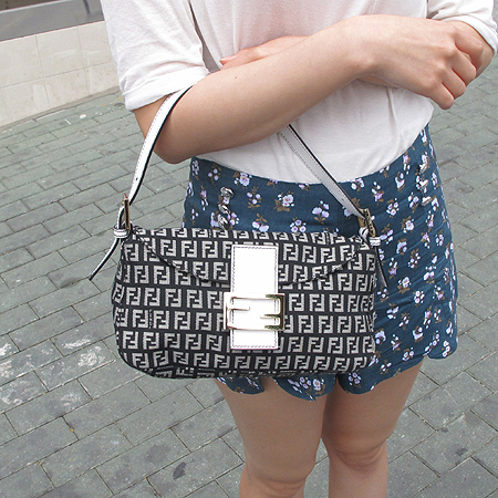 Fendi(���) 8BR003 FF �ΰ� �ڰ��� ���� �ΰ� ��Ŭ ����� �̹���6 - ���̺��� �߰���ǰ
