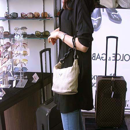 Prada(�����) �к긯 ü�� ����� �̹���5 - ���̺��� �߰���ǰ