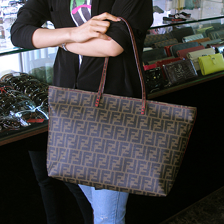 Fendi(���) 8BH185  PVC ���彺Ƽġ ���� ����� [��������] �̹���6 - ���̺��� �߰���ǰ