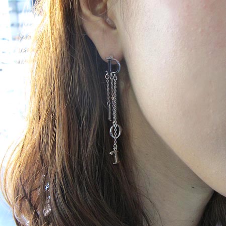 Dior(ũ����î���) D69645 �̴ϼ� �ΰ� ��� �Ͱ��� �̹���5 - ���̺��� �߰���ǰ