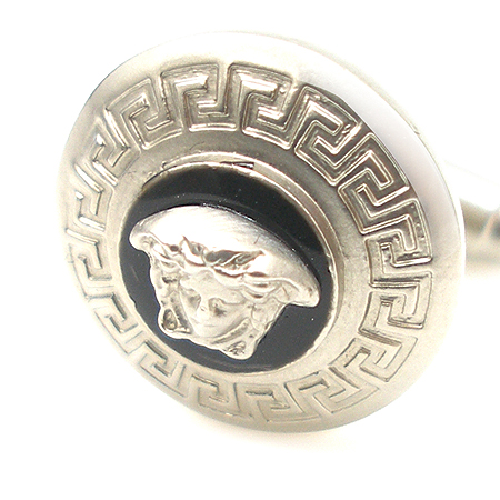 Versace(������ü) �޵λ� Ŀ�꽺 ��ư �̹���4 - ���̺��� �߰���ǰ