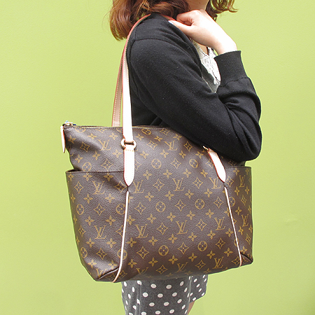 Louis Vuitton(���̺���) M56689 ���׷� ĵ���� ��Ż�� MM ����� [��������] �̹���6 - ���̺��� �߰���ǰ