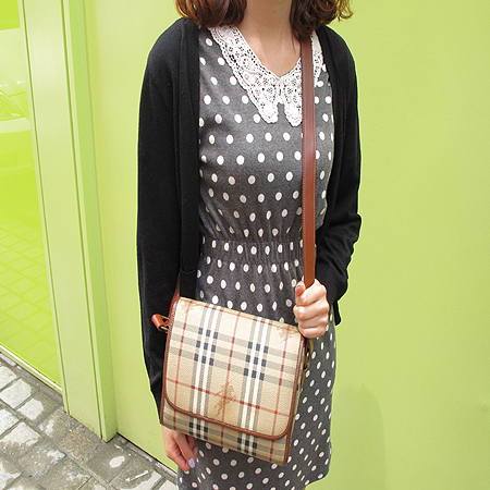 Burberry(������) Ŭ����üũ ũ�ν��� �̹���6 - ���̺��� �߰���ǰ
