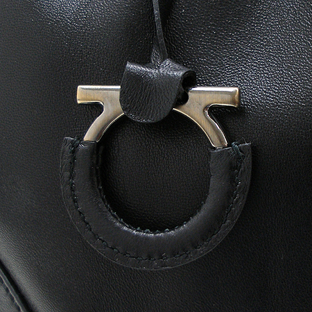 Ferragamo(��󰡸�) 21 B185 ���� ���� ȣ�� ����� �̹���4 - ���̺��� �߰���ǰ